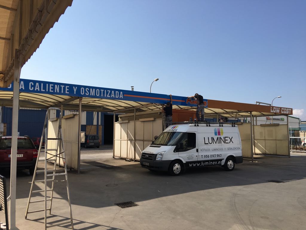rotulo-corporeo-fueling-wash6